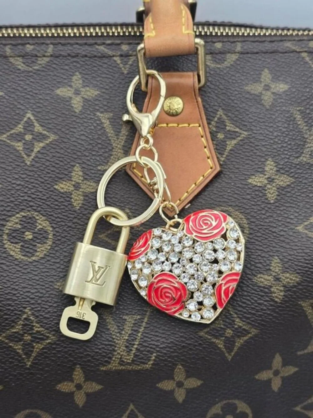 Louis Vuitton Authentic Gold Padlock 🔒Key + Unbranded Heart Keychain Bag Charm